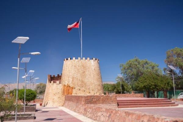 2 Torres Calama Bagian luar foto