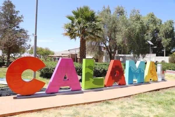 2 Torres Calama Bagian luar foto
